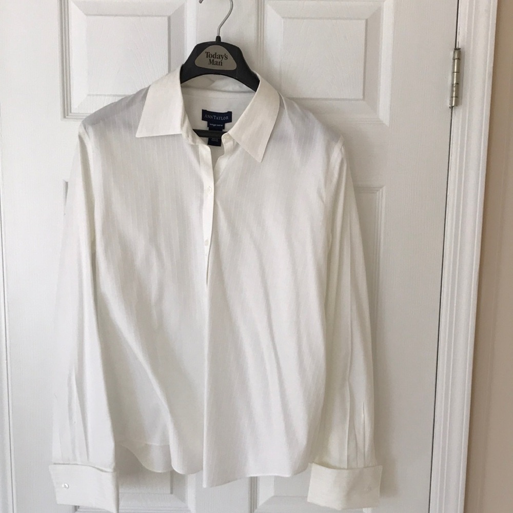 Ann Taylor shirt size 12 easy care white thin stripe